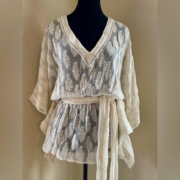 Tristian top - Picture 1 of 2